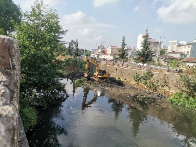 آغاز لایروبی دو رودخانه شهر